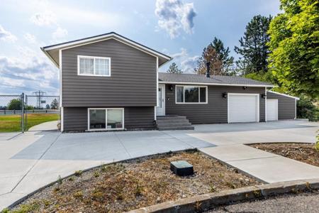 24404 E Roxanne Ave