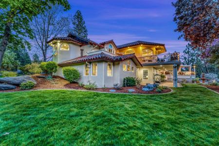 15918 E Cameron Ct