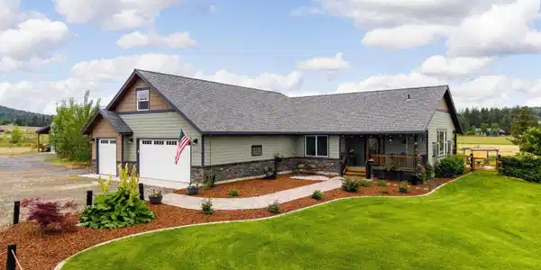 21407 N Spotted Rd