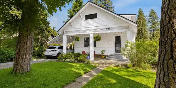 624 W 17th Ave