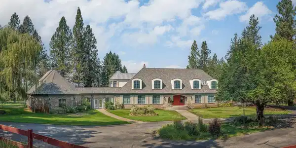 6320 Verona Ln