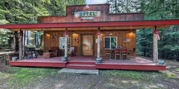1082 Balcom Rd