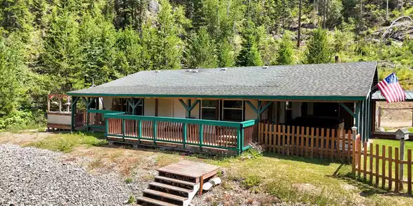 281 Yocum Lake Rd