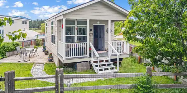 287 Guinevere Dr