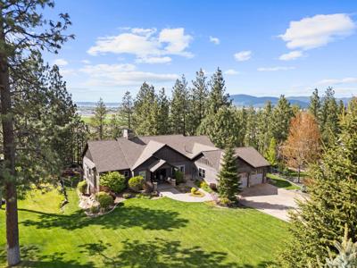 451 N KENNEWICK Ln