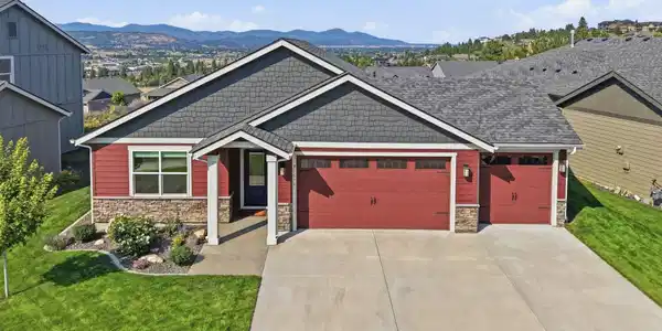 21373 E Chimney Ln