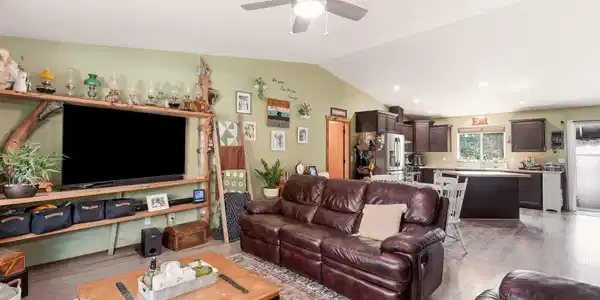 Image 4 Image 4