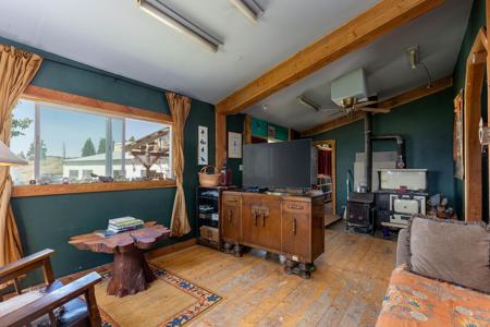 253 White Mountain Rd