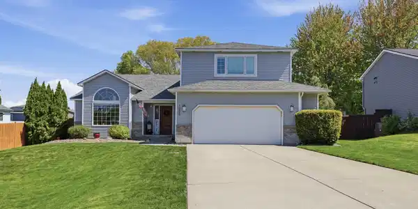 1020 N Drury Ct