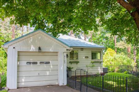 3109 E 14th Ave