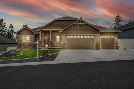 622 E Country Hill Ln