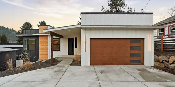 1715 W 26TH Ave
