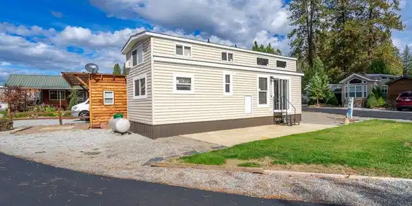 16 Songbird Ln
