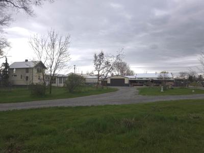 4011 N Kenney Rd