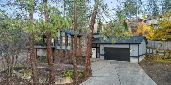 1611 S Carnahan Rd