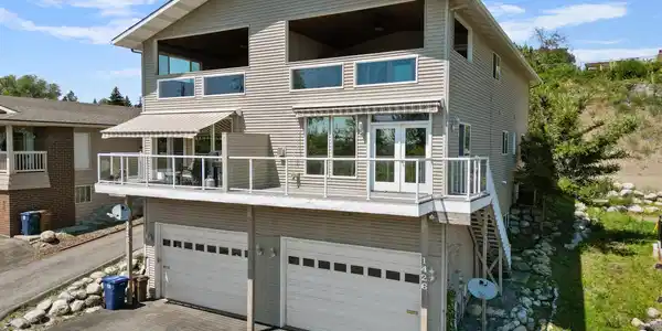 1426 W Cora Ct