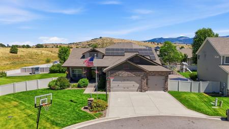 1031 S Kayla Ct
