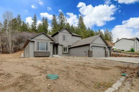 5912 N VISTA GRANDE Dr