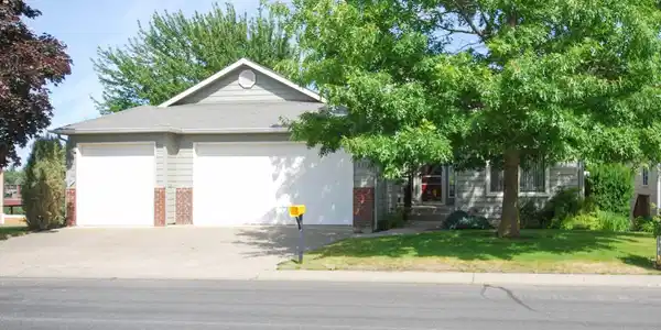 19215 E Riverwalk Ln