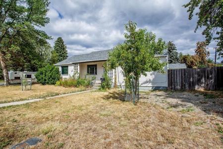 1001 E Hawthorne Ave