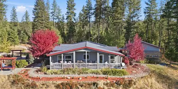 251 W Pleasant Dr