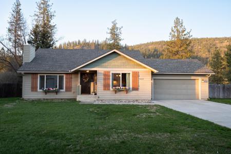 9522 W Nelson Dr