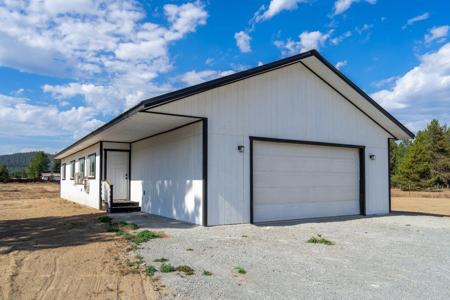 52 Farnsworth Ln