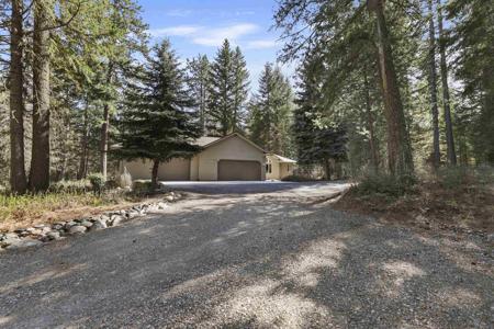 2427 E Canter Ln