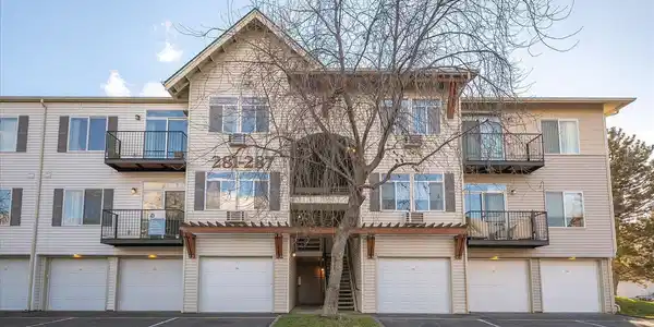 22855 E Country Vista Dr