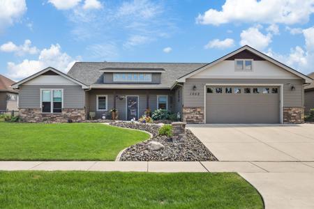 1002 N High Desert Dr