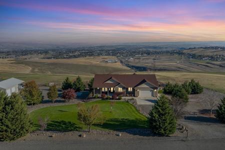 999 Amity Ln
