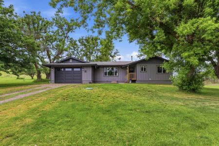 27108 E Blanchard Loop