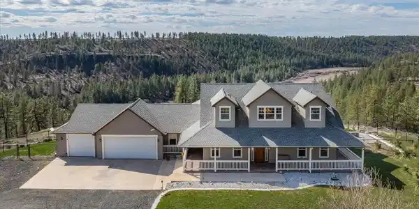 16503 W Bluebird Ln