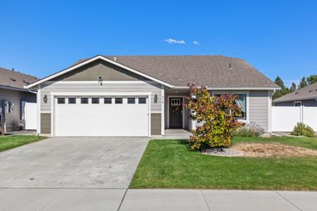 418 N Arc Ct