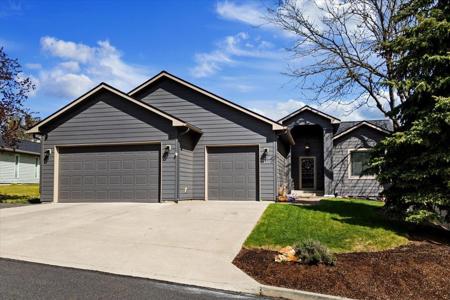 119 S Mitchell Ct