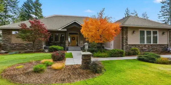17118 N Logan Ln