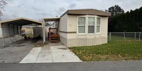 21725 E WELLESLEY #38 Ave