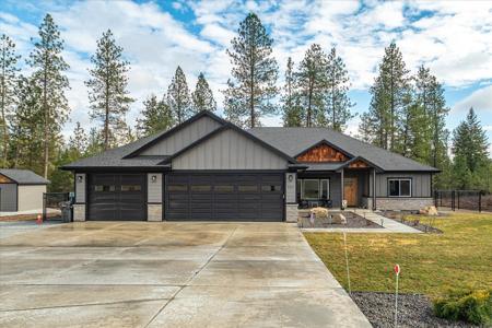 4212 E Molly Jean Ln