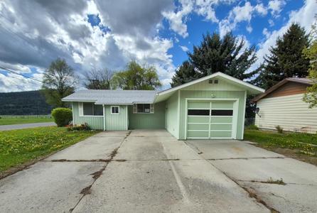 306 S Bernard St