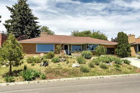 2618 W Riverview Dr