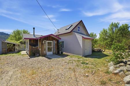 4552 Paradise Way