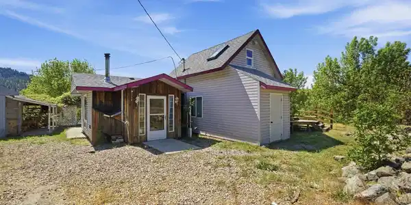 4552 Paradise Way