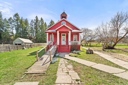 1696D Blue Creek Rd