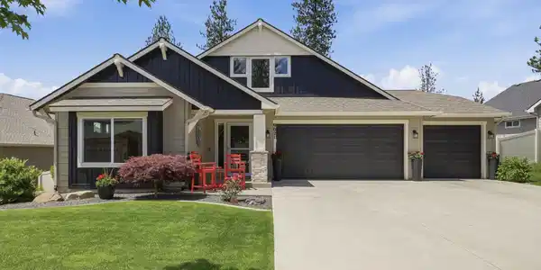 9021 N Rosebury Ln