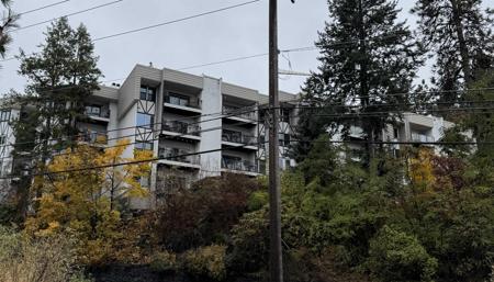 20 W Sumner Ave