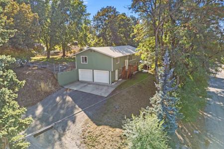 780 N Elm St