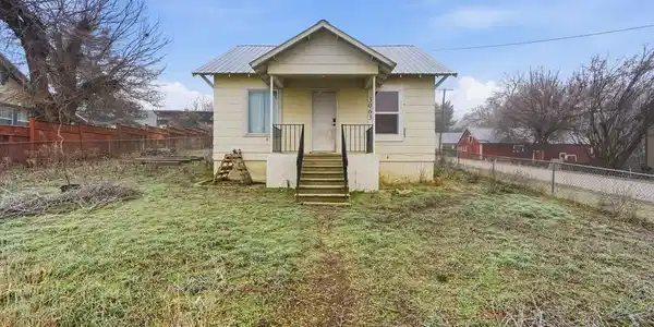 3063 4th Ave