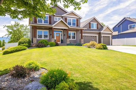 17218 E Rosemont Ln