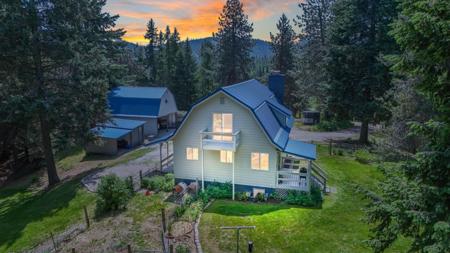 882 Diamond Creek Rd