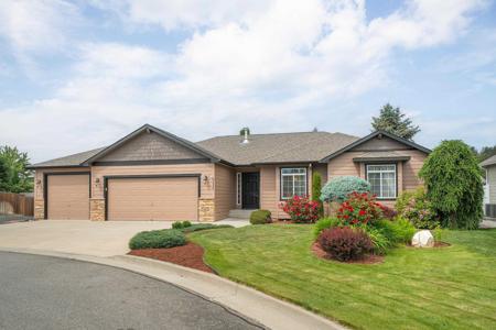 5117 N Stout Ct